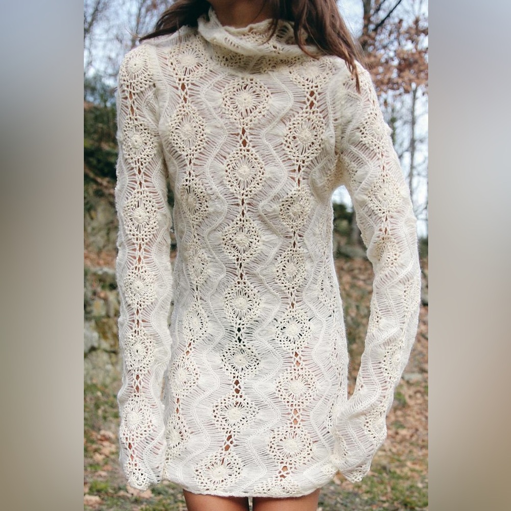 Zara crochet long sleeves short winter dress - Picture 3 of 12